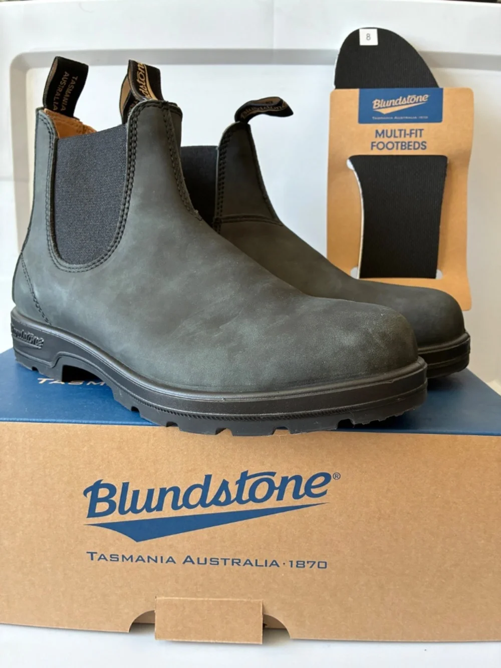 Blundstone BL587 Elastic Sided Chelsea Boot Rustic Black US Mens 9/Womens 11 NIB